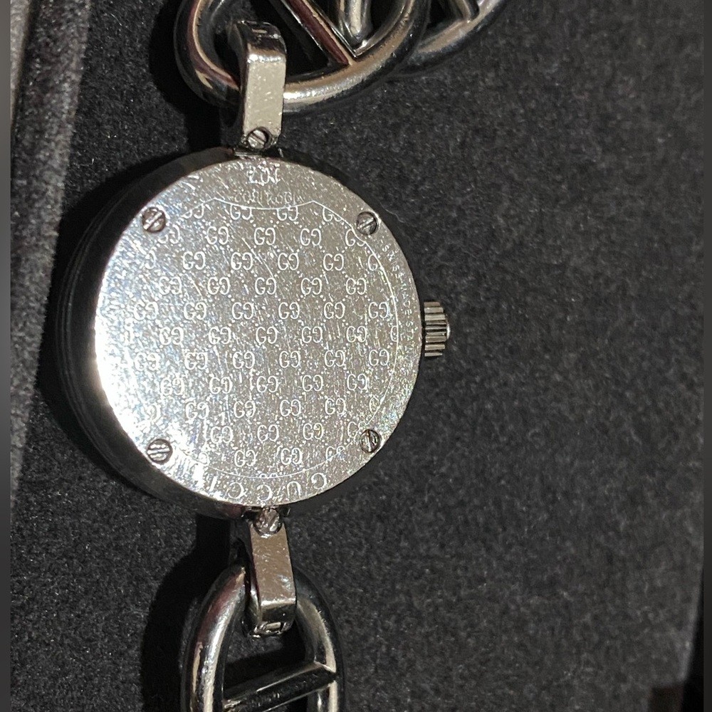 GUCCI Watch - Picture 7 of 11